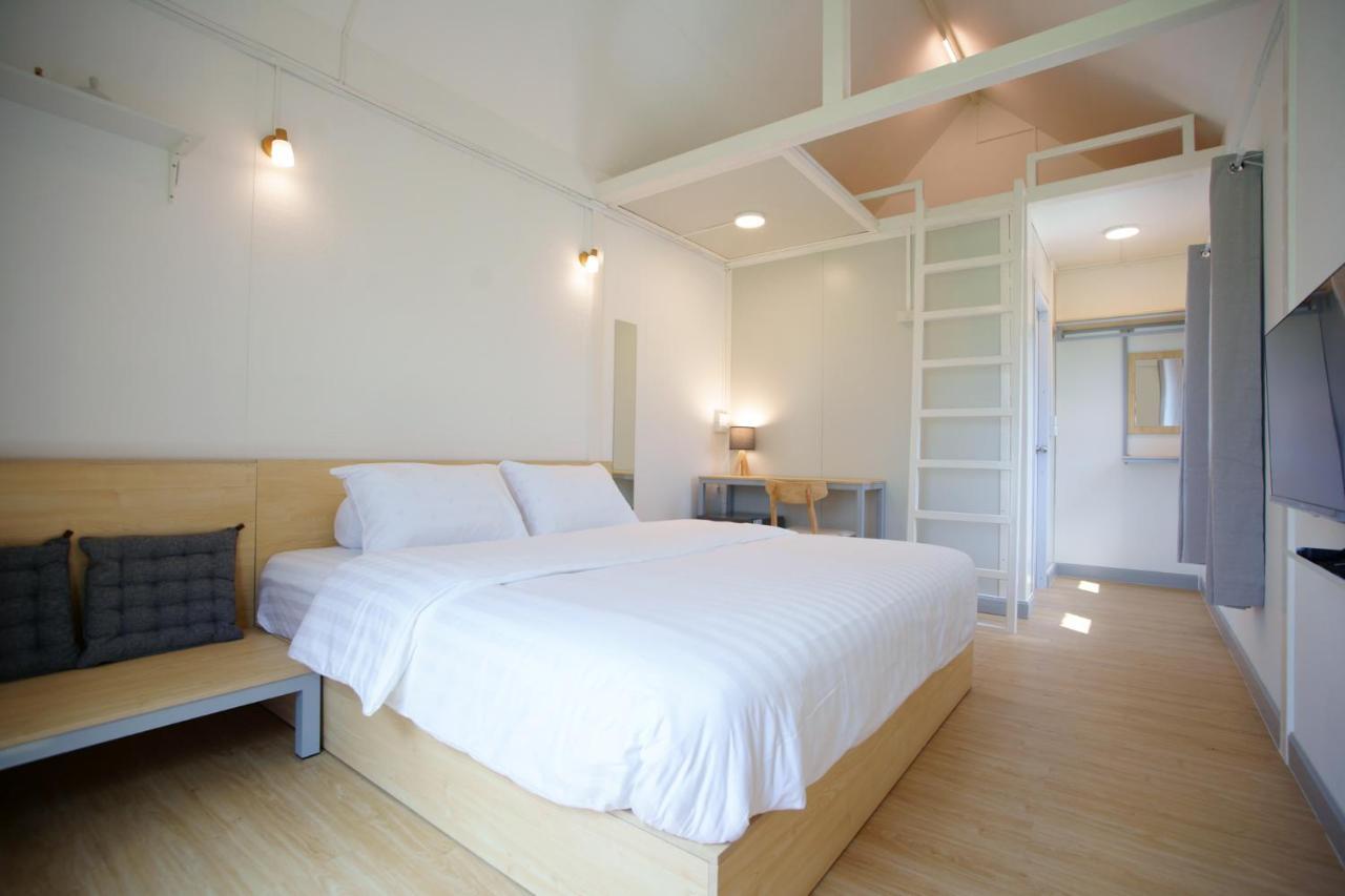 Barn Sampran Resort บ้านสามพรานรีสอร์ท Nakhon Pathom Exterior foto