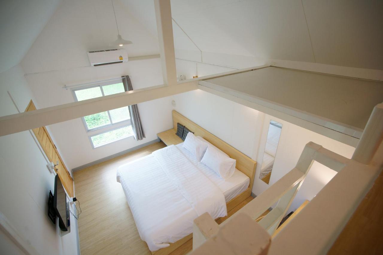 Barn Sampran Resort บ้านสามพรานรีสอร์ท Nakhon Pathom Exterior foto