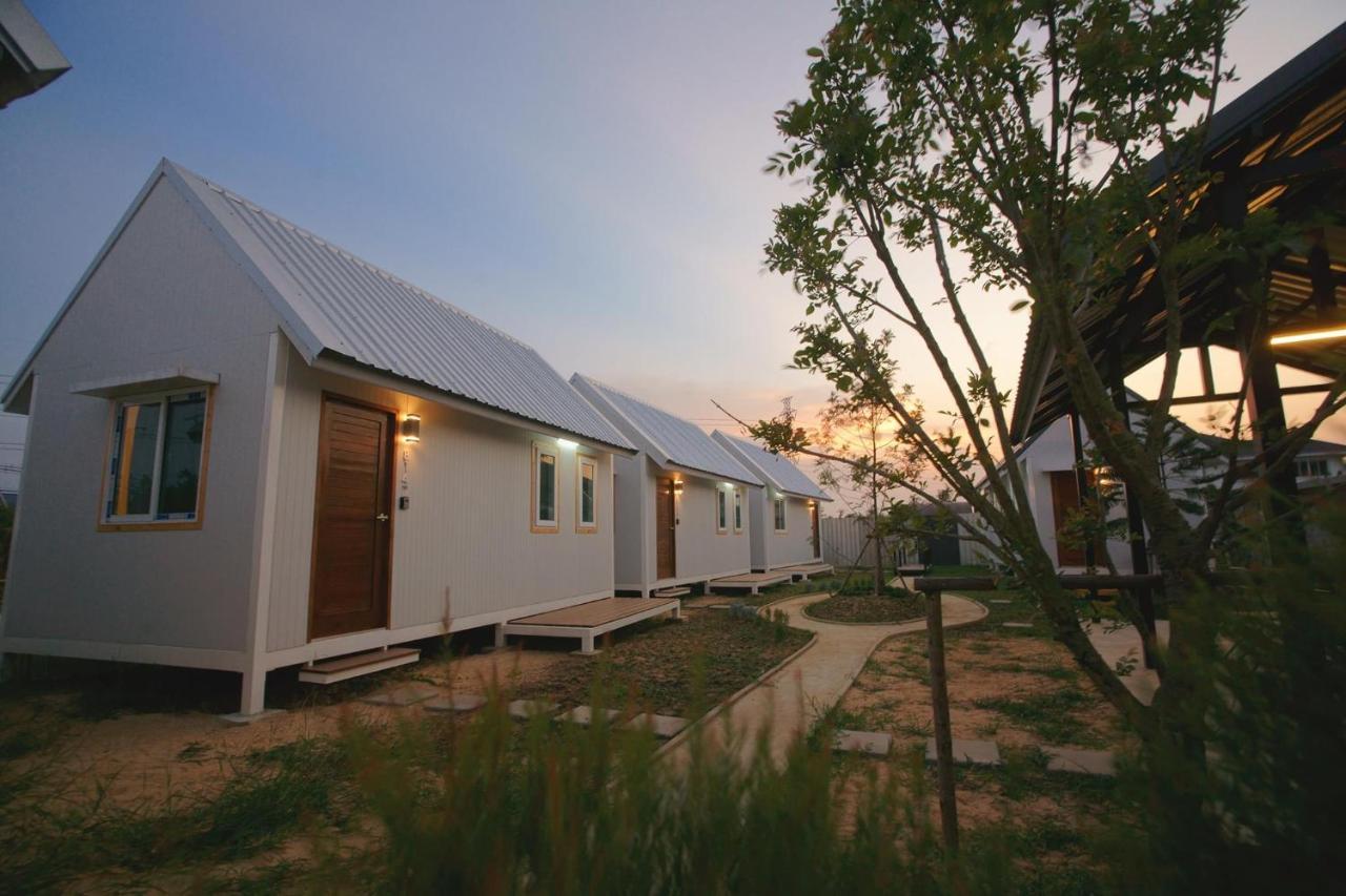 Barn Sampran Resort บ้านสามพรานรีสอร์ท Nakhon Pathom Exterior foto