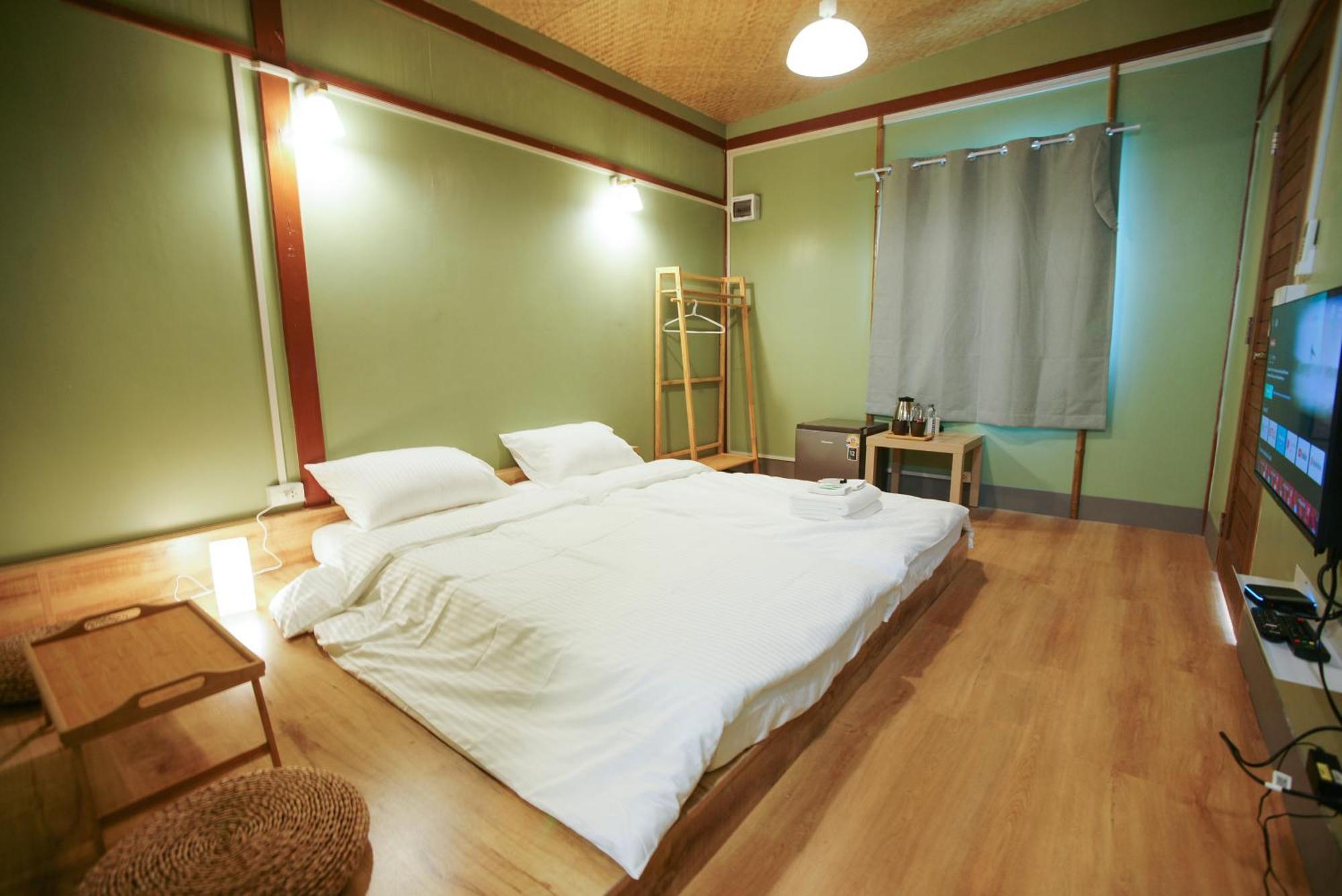 Barn Sampran Resort บ้านสามพรานรีสอร์ท Nakhon Pathom Exterior foto
